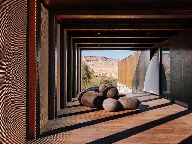 10 Nevada Desert Homes Inspired By Their Surroundings - Decor Hint Red Rock House