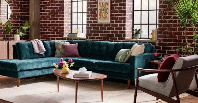 10 Sofa Color Mistakes LA Homeowners Are Regretting In 2025