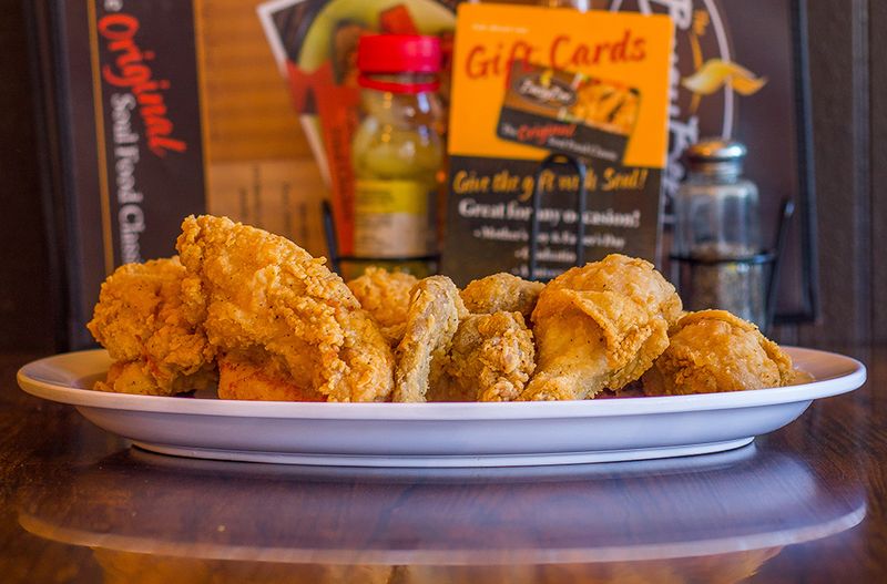 10 Soul Food Restaurants In Georgia Serving Classic Sunday Favorites - Decor Hint The Busy Bee Café