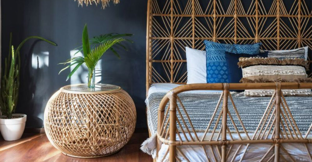 10 Stylish Retro Decor Pieces Back In Style And 6 You Should Still Avoid - Decor Hint