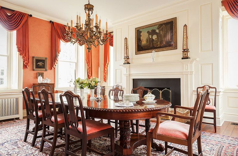 10 Virginia Formal Dining Room Designs That Are Back In Style - Decor Hint Colonial Revival Grandeur