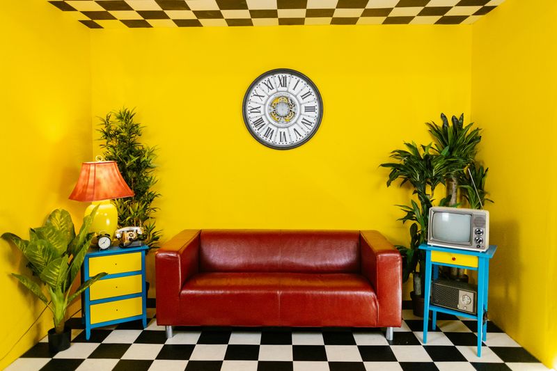 11 Accent Wall Ideas That Instantly Brighten Any Room - Decor Hint Bold Color Statement