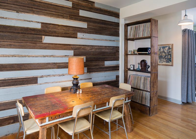 11 Design Touches In Texas That Feel Both Rustic And Modern - Decor Hint Reclaimed Barn Wood Accent Walls