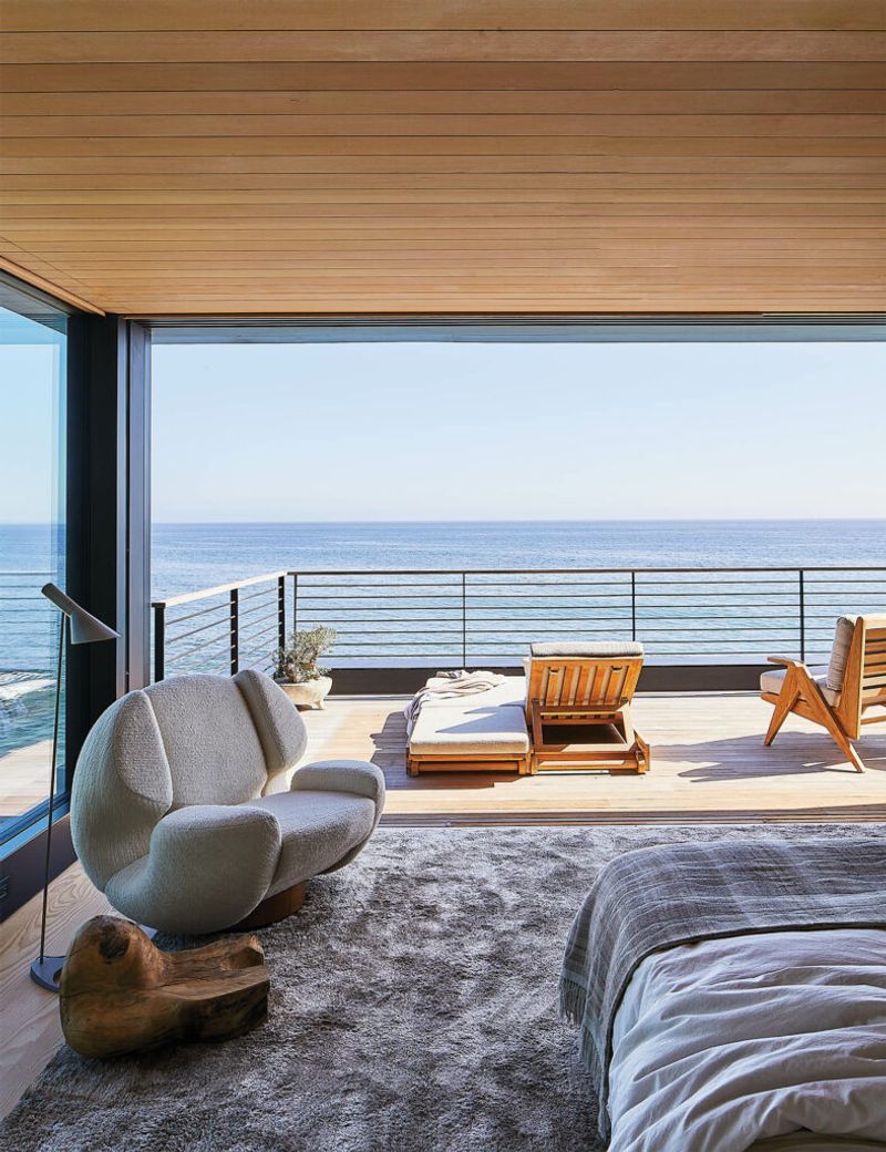 12 California Outdoor Living Rooms That Feel Like A Resort Staycation - Decor Hint Malibu Cliff-Edge Sanctuary