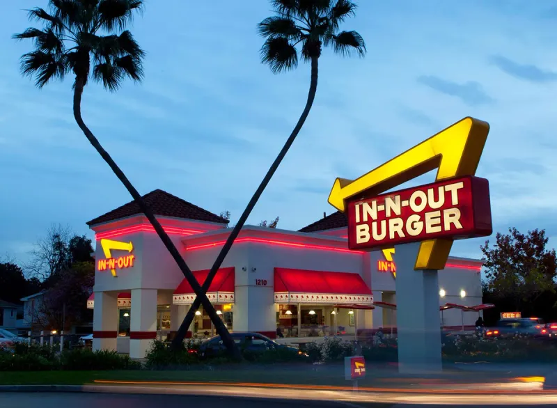 12 California Roadside Burger Chains That Still Feel Classic - Decor Hint In-N-Out Burger