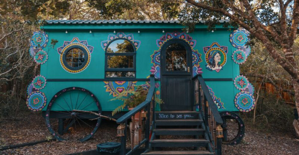 12 Perfect Portable Homes That Can Move With You - Decor Hint