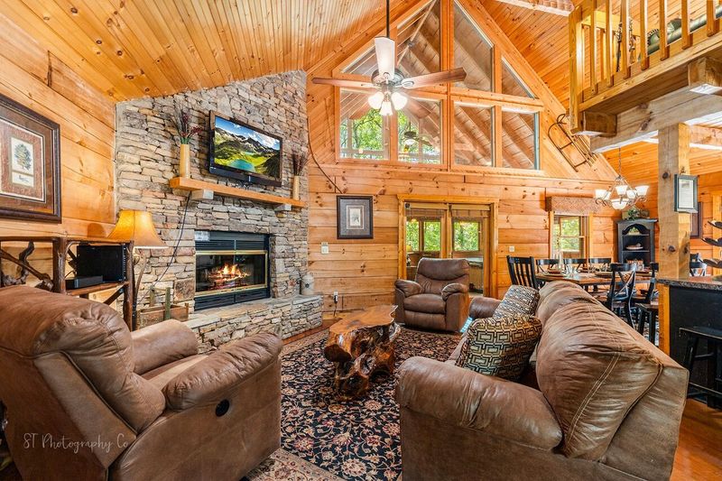 12 Tennessee Stone Fireplaces That Warm The Whole House - Decor Hint Mountain Lodge Masterpiece