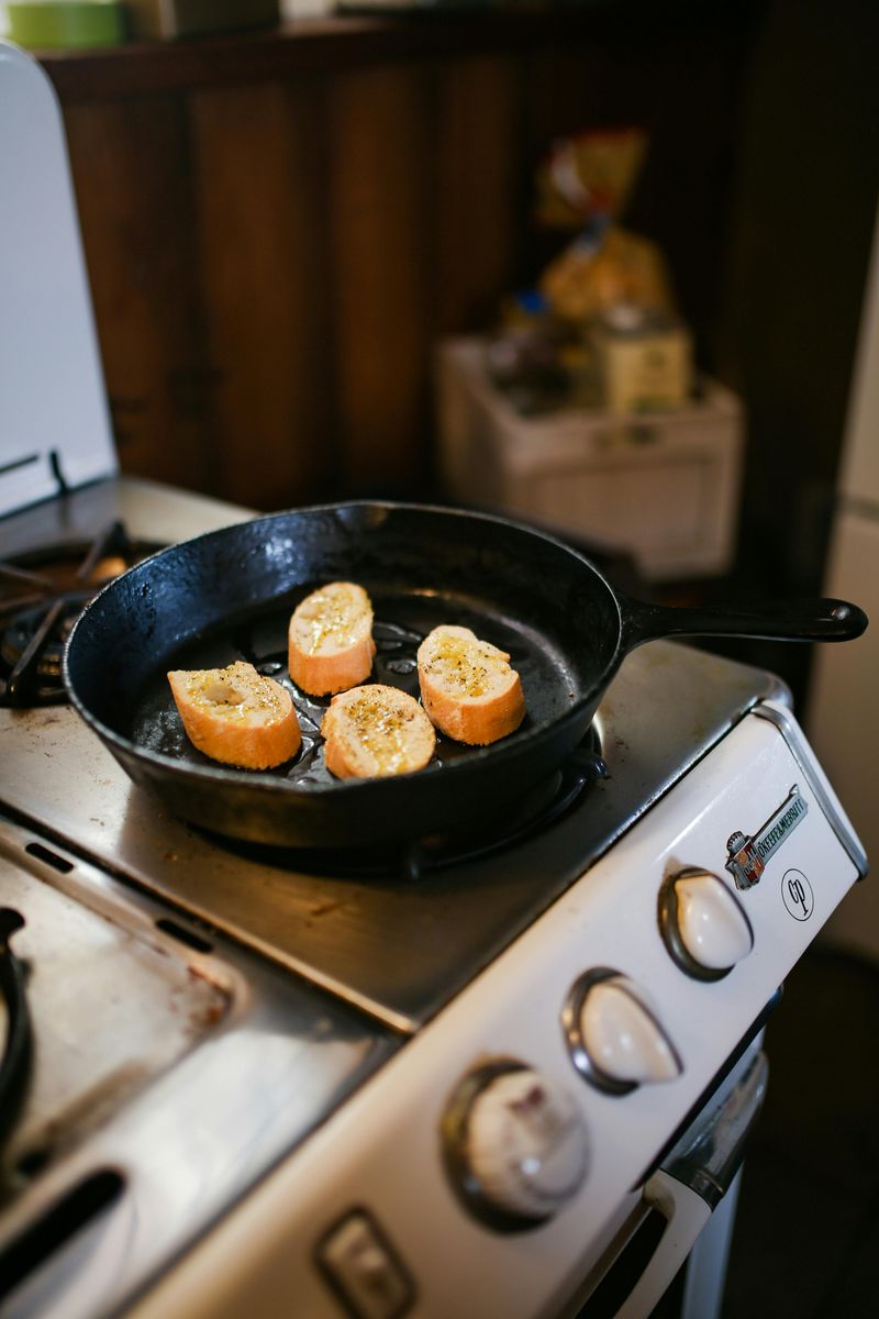 13 Common Thrift Store Finds That Can Be Worth Buying - Decor Hint Cast Iron Cookware