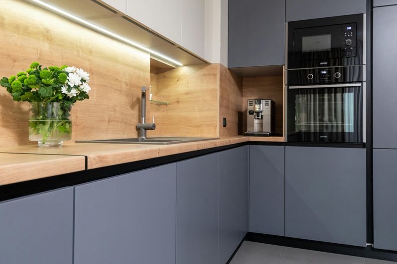 13 Small Tweaks That Instantly Make A Rental Kitchen Cozier - Decor Hint Install under-cabinet lighting