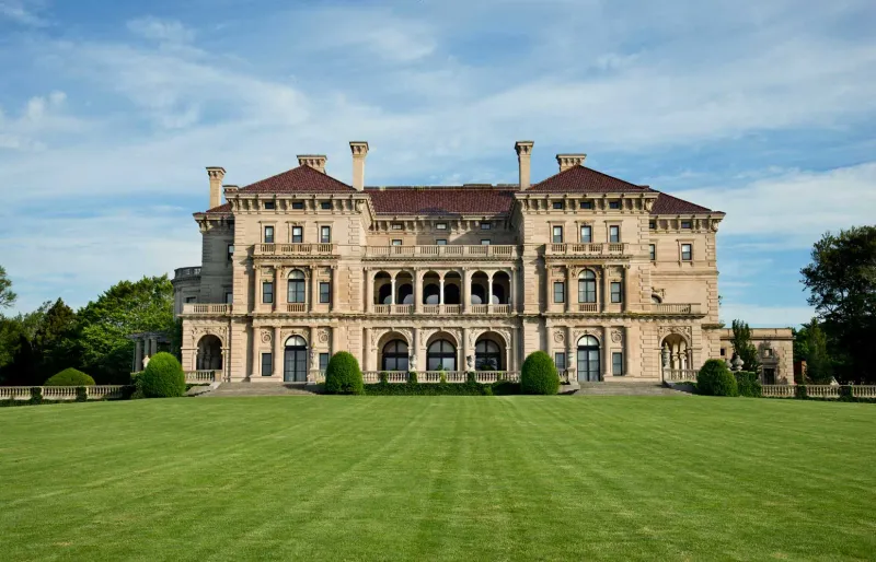 14 Historic Mansions To Tour In Rhode Island This Fall - Decor Hint The Breakers