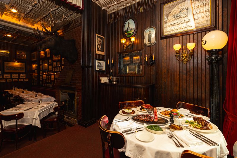 15 Historic Restaurants In The US That Have Been Serving For Over 100 Years - Decor Hint Keens Steakhouse (New York, NY)
