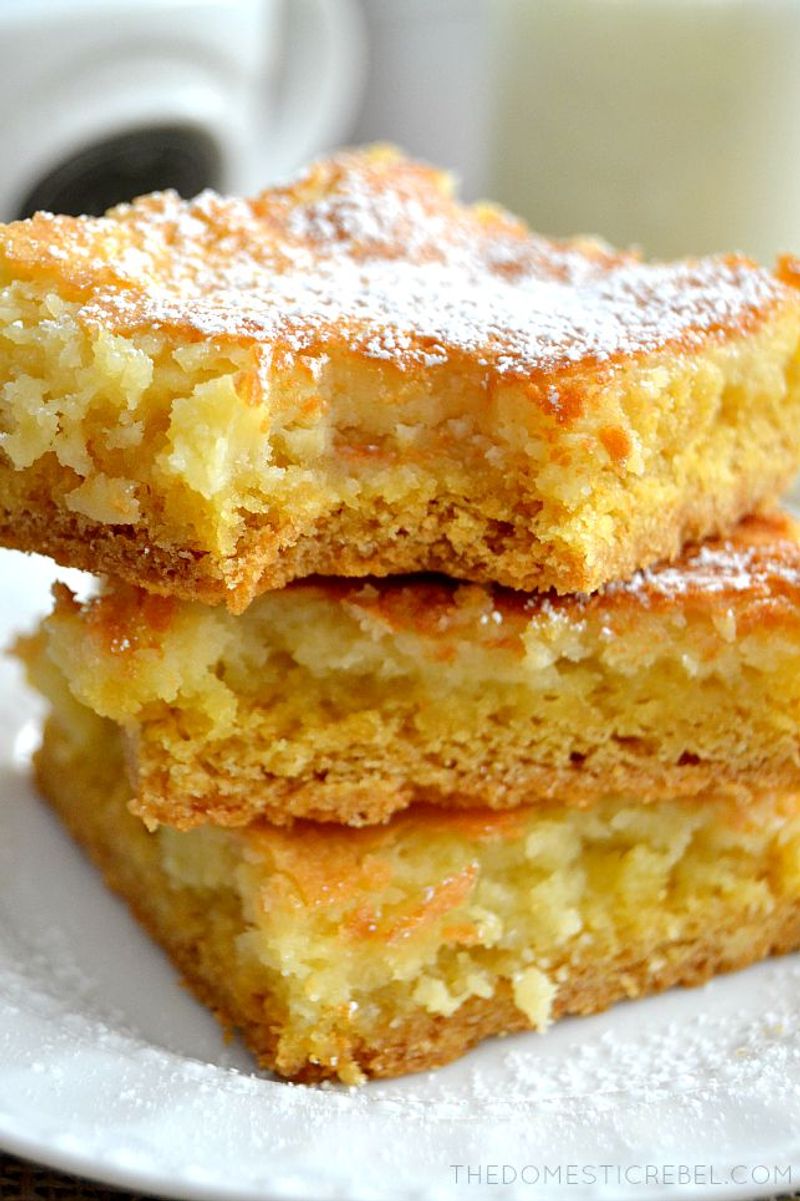 15 Nostalgic Desserts That Took Over Illinois Back In The Day - Decor Hint Gooey Butter Cake