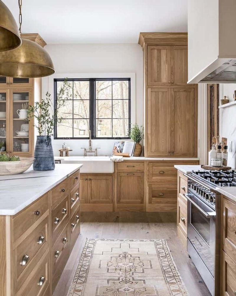 15 Traditional Kitchen Looks In Texas That Might Be Making A Comeback - Decor Hint Farmhouse Cabinets