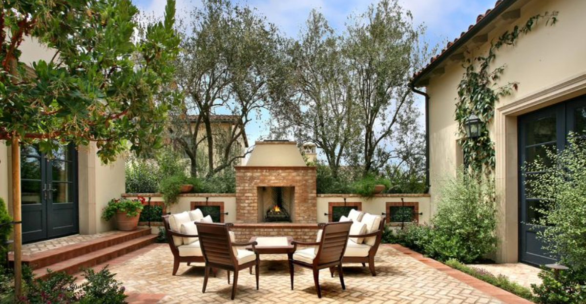 21 Landscaping Moves That Accidentally Create The Illusion Of Wealth - Decor Hint
