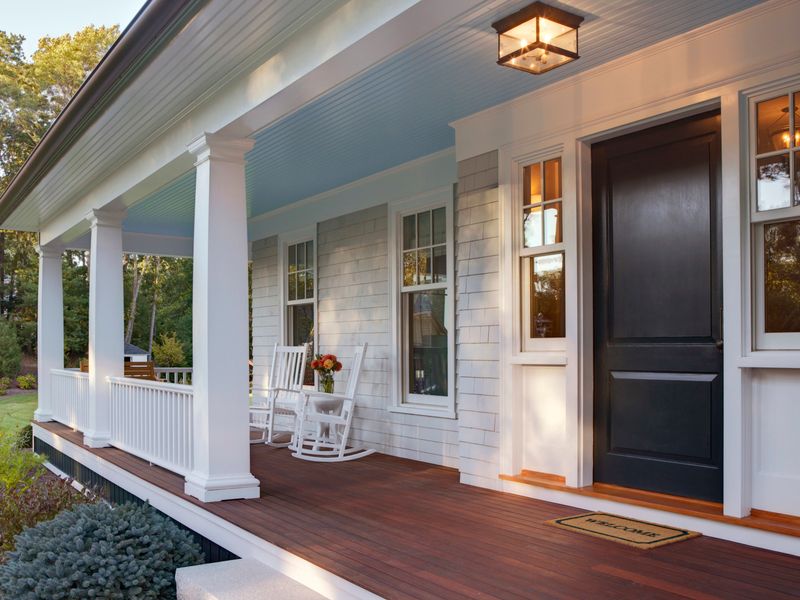 22 Florida Home Design Trends That Are Mega-Popular For Weird Reasons - Decor Hint Blue Porch Ceilings