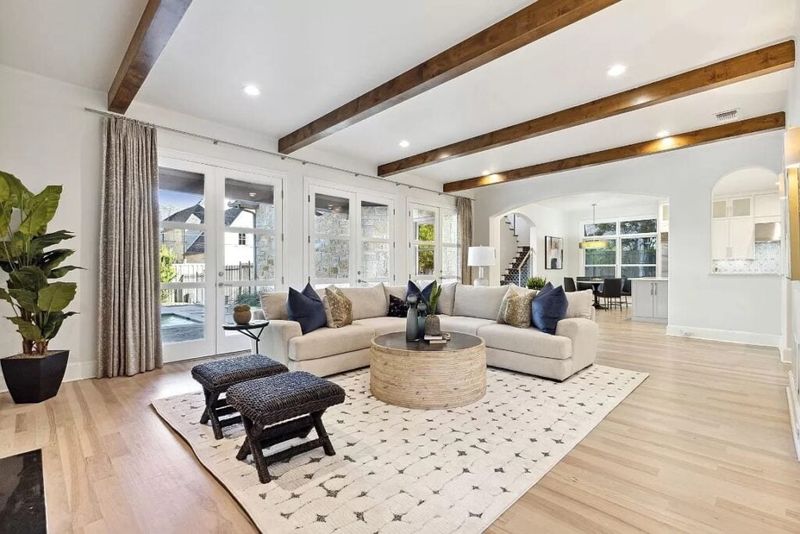 5 Quick Moves From A Dallas, Texas Home Stager In Little Time - Decor Hint Declutter And Depersonalize