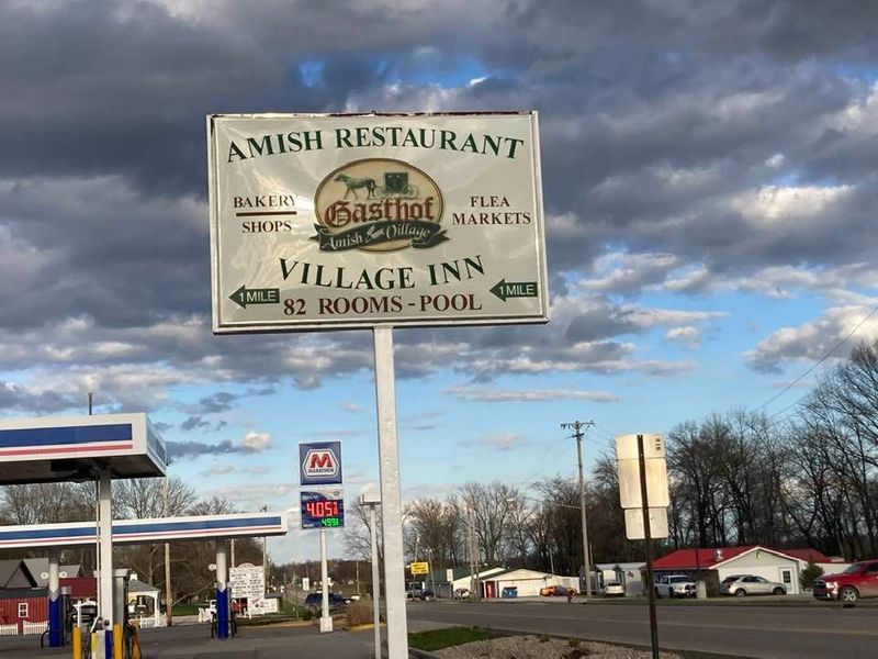 6 Cozy Indiana Buffets Serving Up Classic Comfort Food - Decor Hint Gasthof Amish Village – Montgomery
