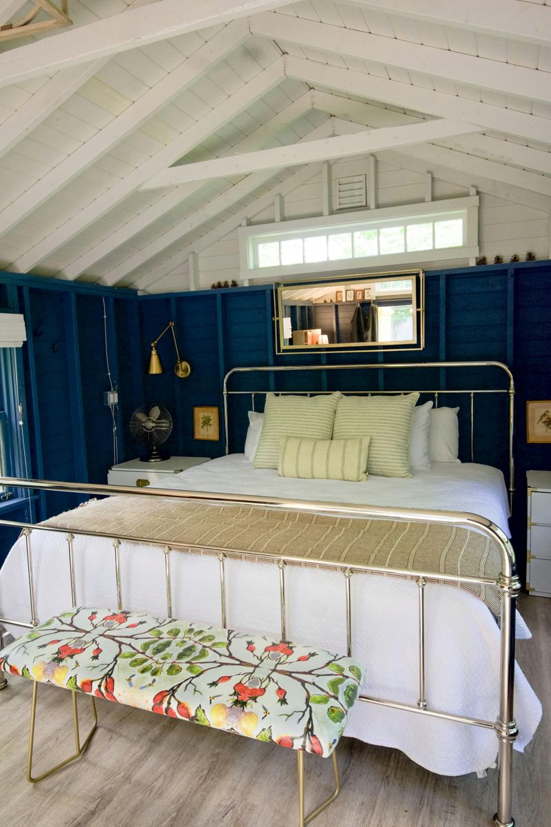 7 Bedroom Paint Ideas To Refresh And Personalize Your Space - Decor Hint Classic Navy Blue