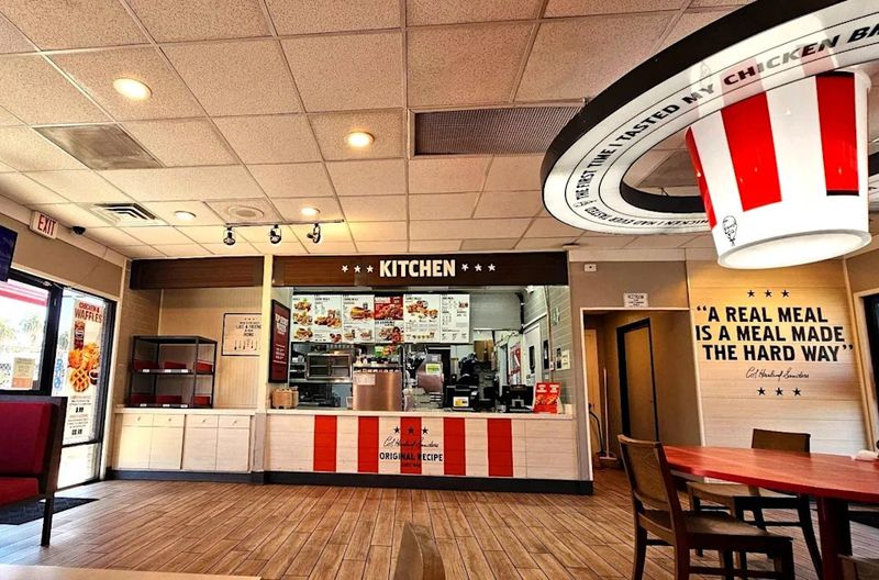 7 Chicken Chains In California That Keep Running Despite Poor Reviews - Decor Hint KFC's Faded Glory