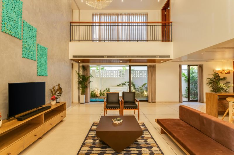 7 Things That Shouldn't Be Expected In Exclusive Residences - Decor Hint Overstuffed Furniture