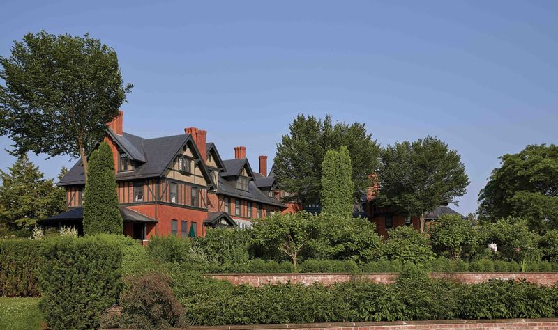 8 Farm-To-Table Restaurants Across Vermont Offering Locally Sourced Dining - Decor Hint Shelburne Farms Inn Restaurant – Shelburne, VT