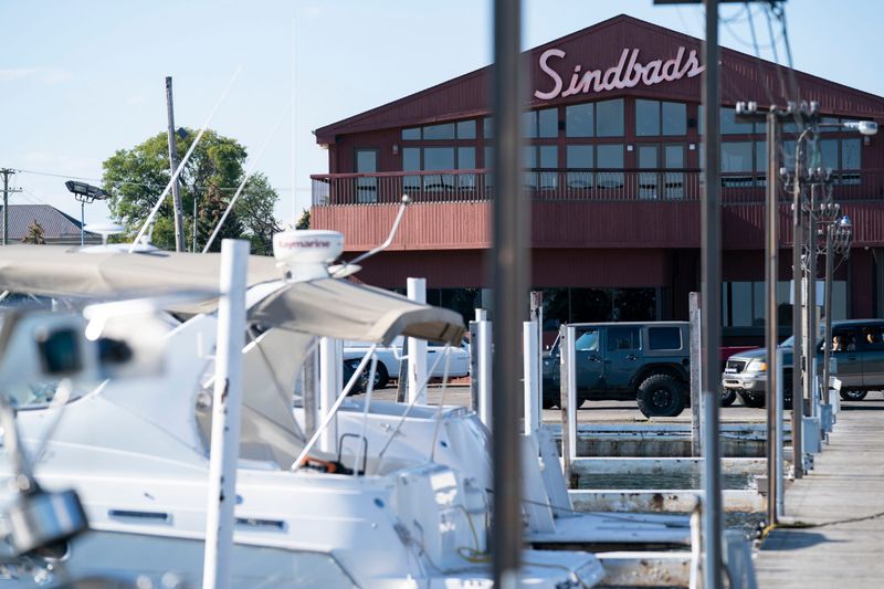 Sindbad’s Restaurant and Marina, Detroit River