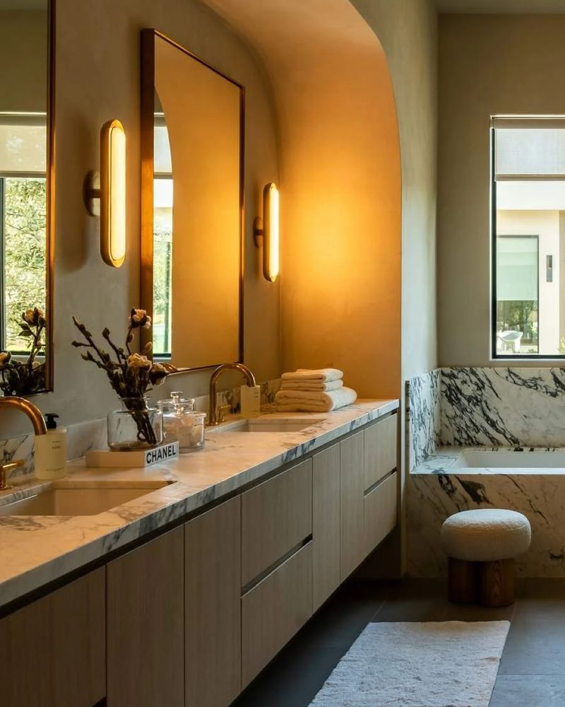 8 Massachusetts Bathrooms Designers Say Perfect the Subtle Quiet Luxury Trend - Decor Hint Marble Countertops