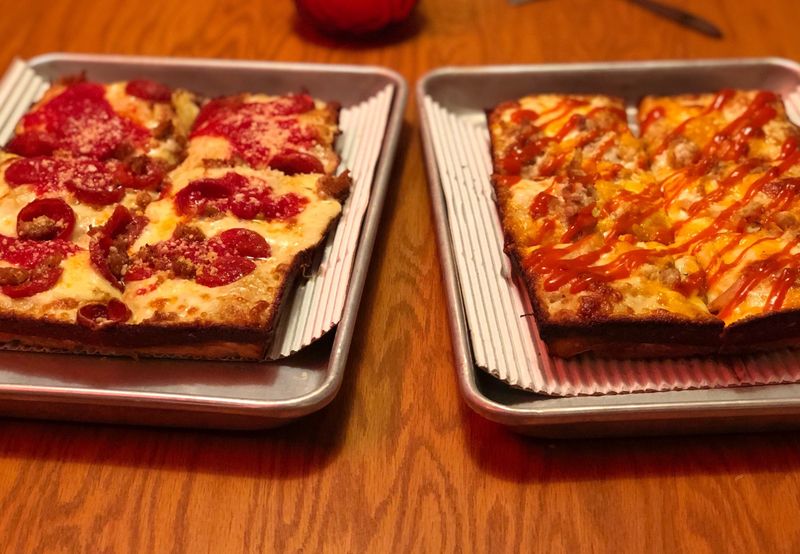 8 Michigan's Best Pizza Spots Where Simplicity Rules - Decor Hint Michigan & Trumbull Pizza: Detroit Nostalgia Served Hot