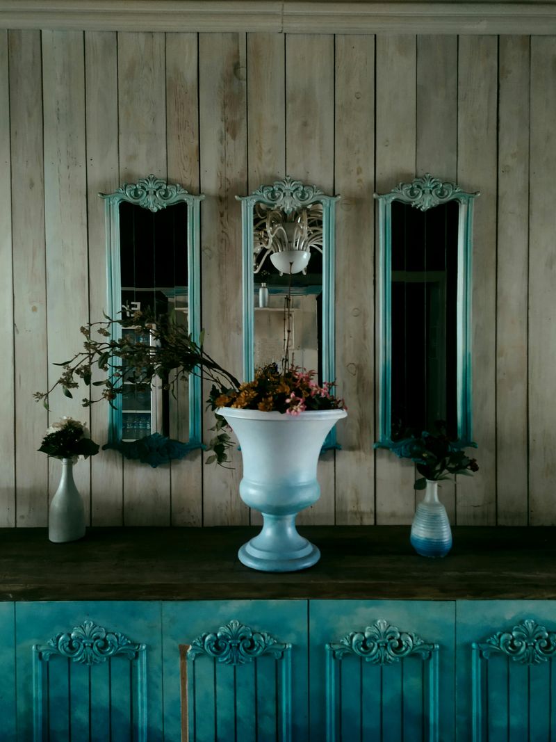 9 Cheap Things To Thrift That Can Actually Make Your Home Look More Expensive - Decor Hint Vintage Mirrors With Character