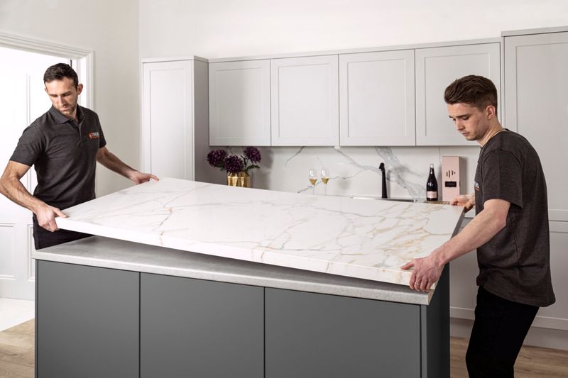 9 Illinois Kitchen Remodels That Add Value Without Breaking The Bank - Decor Hint Quartz Countertop Overlays