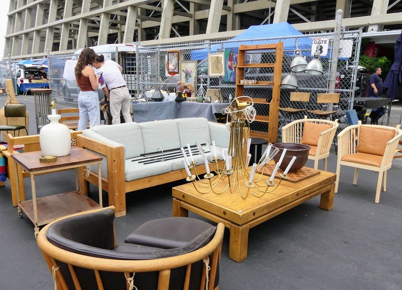 9 Must-Visit Vintage Shops In California For Retro Decor Lovers - Decor Hint Long Beach Antique Market – A Monthly Retro Paradise