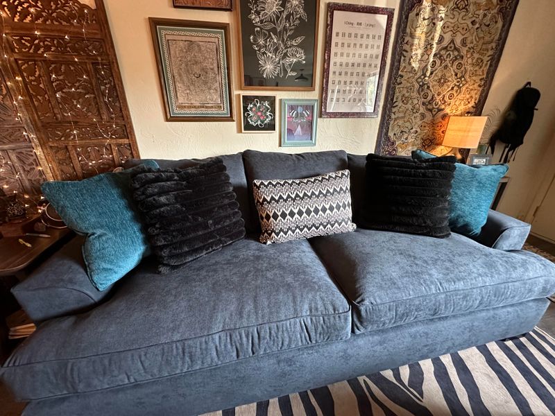9 Sofa Colors That Always Feel Right In A Boston Home - Decor Hint Navy Blue: A Nod to Our Maritime Heritage