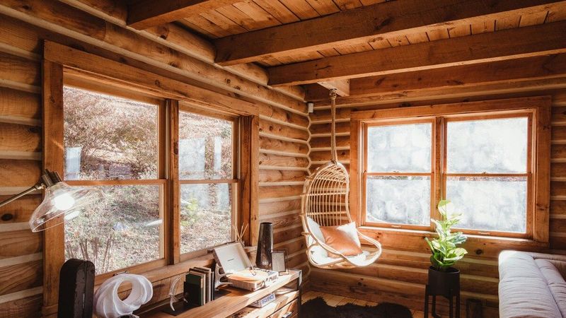9 Vermont Cabins Known For Cozy, Old-World Appeal - Decor Hint Handcrafted Log Walls And Timber Frames