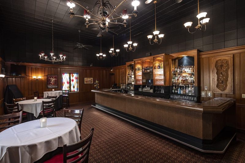 10 Minnesota Hotdish Cafes Warm Enough For Winter Nights - Decor Hint Jax Café – Minneapolis