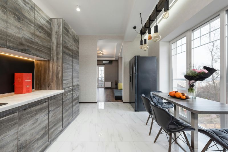 9 Guidelines To Help You Use Color Harmony In Your Home Design - Decor Hint Repeat Colors Throughout The Space For Flow