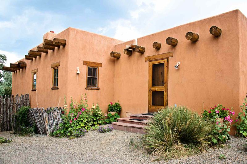 6 New Mexico Adobe Cottages Featuring Rustic Detail - Decor Hint Rustic Adobe Garden Cottage