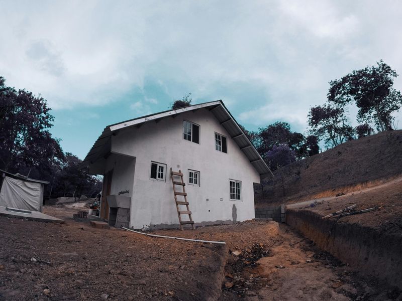 12 Hidden Costs Of Flipped Homes Buyers Should Watch Out For - Decor Hint Unexpected Repairs