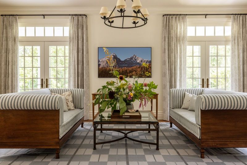 9 New York Country Cottages With Timeless Cozy Decor - Decor Hint Modernized Colonial Cottages