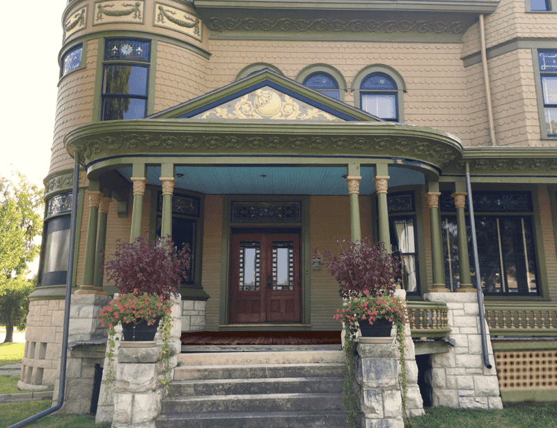 10 Alabama Porch Ceilings Painted Haint Blue Like Grandma Did - Decor Hint Greenville’s 1890s Treasure