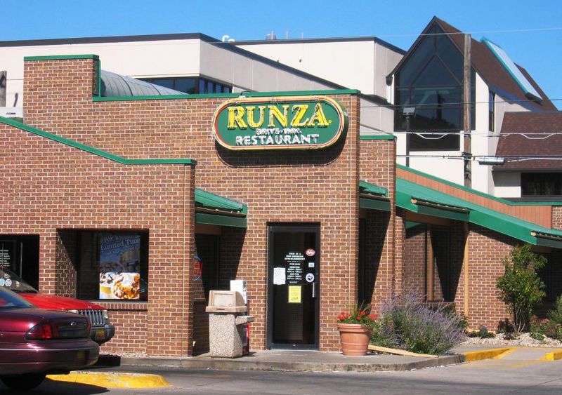 9 Nebraska Runza Shops Serving Classic Recipes - Decor Hint Lincoln – 13th Street Flagship Restaurant
