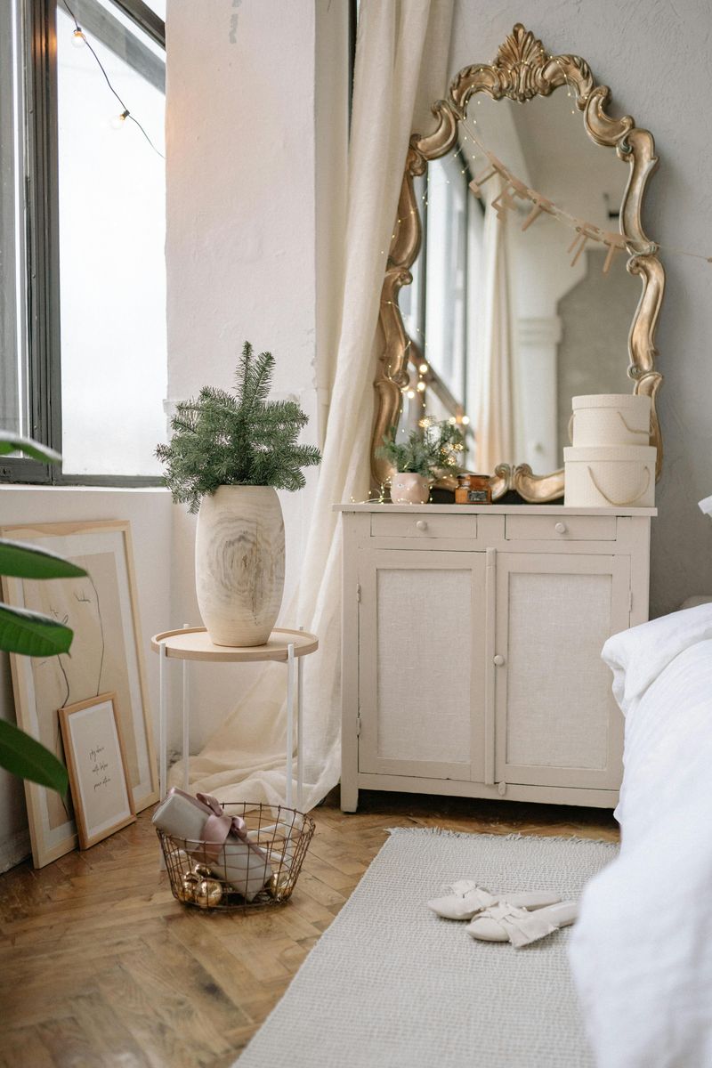 Vintage Mirror Upcycling