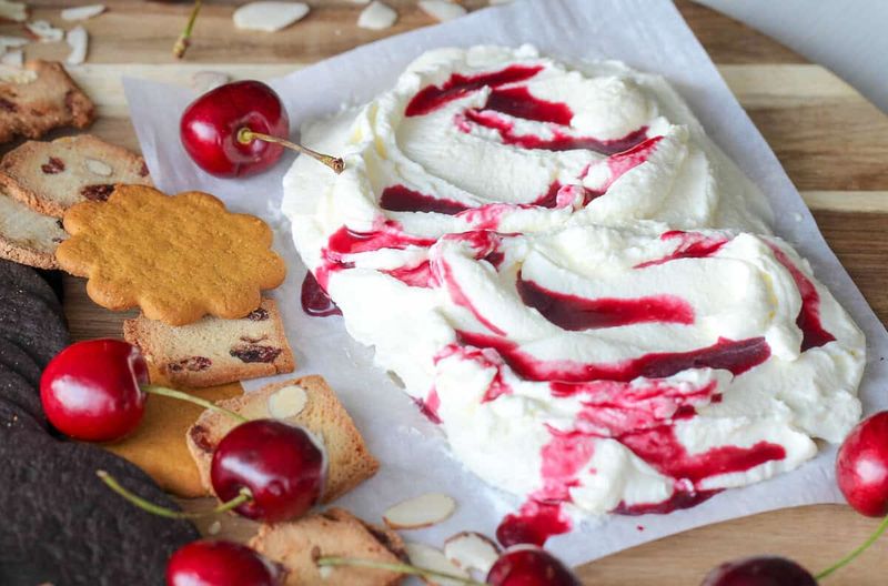 11 Cheesy Dips That Wisconsin Locals Can't Get Enough Of - Decor Hint Door County Cherry Mascarpone