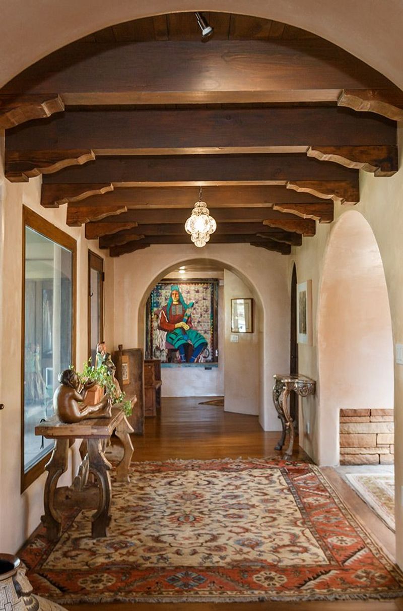 11 Texas Ranch Entryway Ideas That Should Inspire Your Next Renovation - Decor Hint Exposed Ceiling Beams