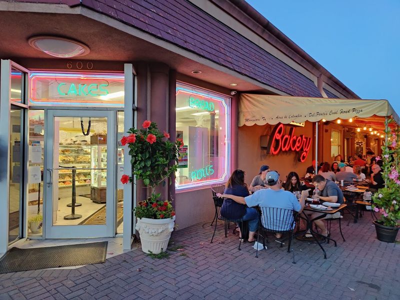14 Authentic New Jersey Italian Bakeries Straight From Nonna's Oven - Decor Hint Del Ponte's Bakery – Bradley Beach, NJ