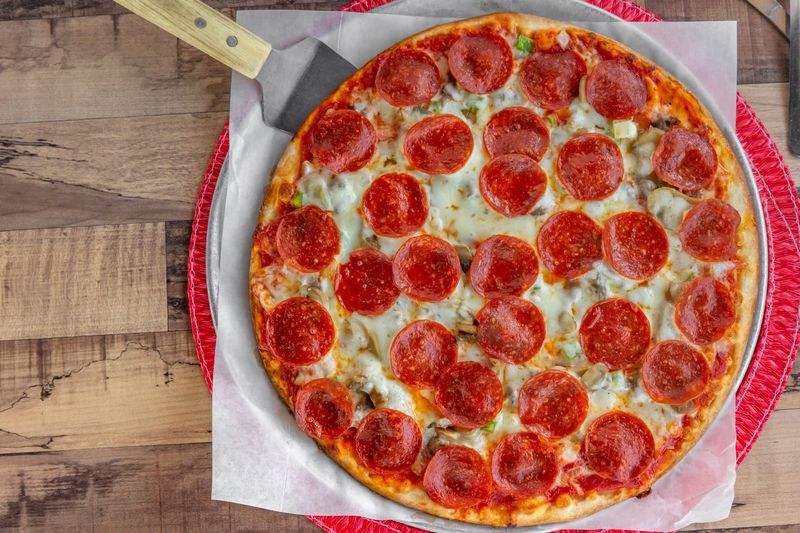 14 Missouri Mom-And-Pop Cafes With Cozy Charm - Decor Hint Pagliai's Pizza – Maryville