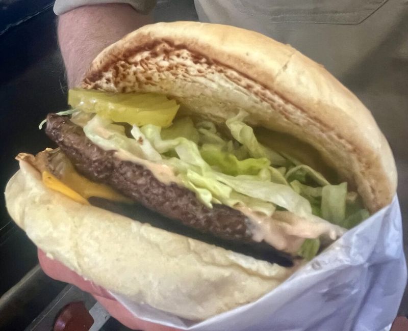 10 Must-Try Burger Joints In Utah For Fry Sauce Lovers - Decor Hint Burger Bar: Time-Tested Recipes Since 1956