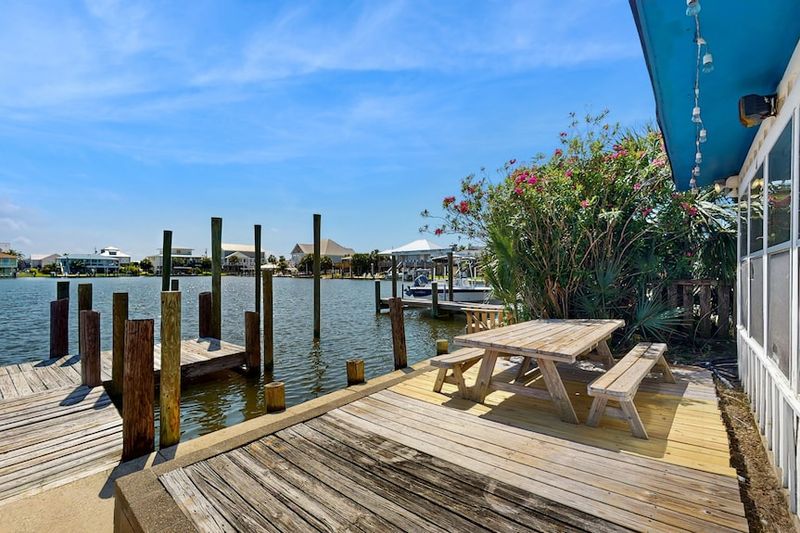 11 Local-Approved Alabama Patios Perfect For Any Occasion - Decor Hint Dauphin Island's Dockside Deck