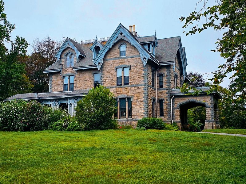 14 Historic Mansions To Tour In Rhode Island This Fall - Decor Hint Clouds Hill Victorian House Museum