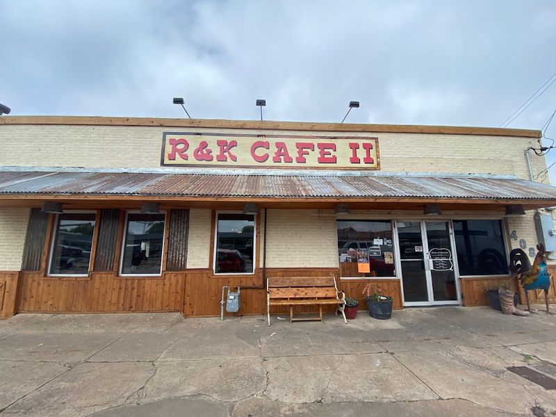13 Texas Small-Town Steakhouses That Nail It Every Time - Decor Hint R&K Café II – Cleburne's Working Person's Steakhouse
