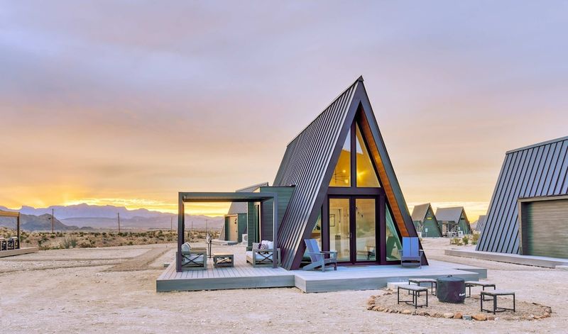 10 Texas Cabins That Prove Rustic Doesn't Mean Rough - Decor Hint Big Bend Mountain Retreat